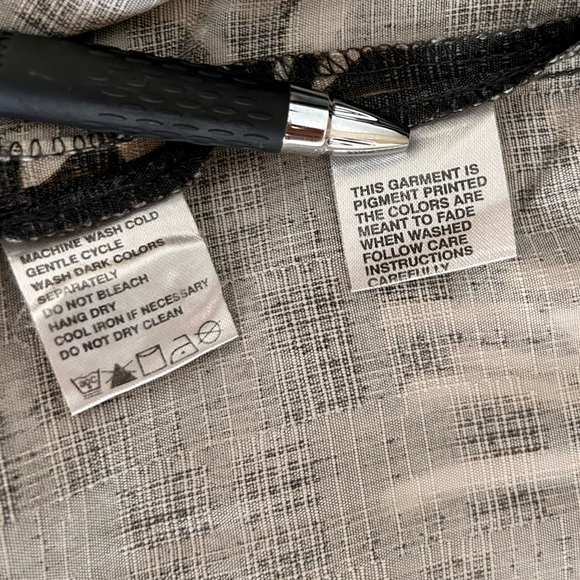 Tommy Bahama 100% Silk Mens Size X-Large Short Sleeve Hawaiian Shirt - Picture 9 of 11